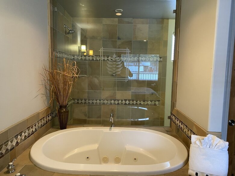 Hotel Secrets Inn Lake Tahoe