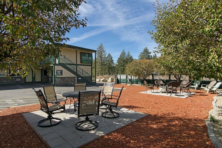 Hotel Secrets Inn Lake Tahoe