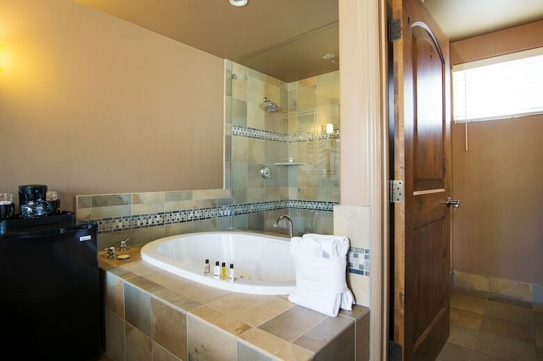 Hotel Secrets Inn Lake Tahoe