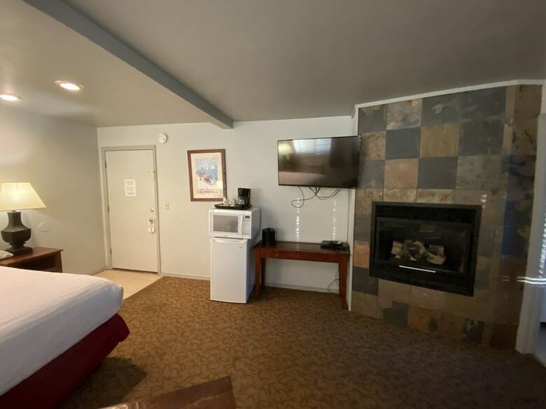 Hotel Secrets Inn Lake Tahoe