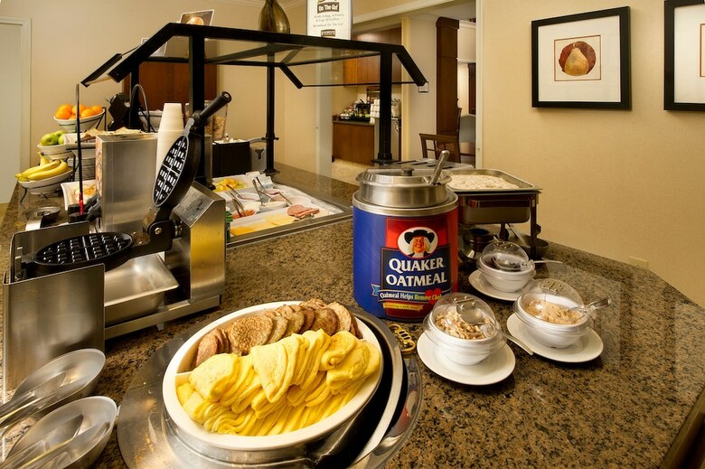Hotel Staybridge Suites Baltimore Bwi Airport