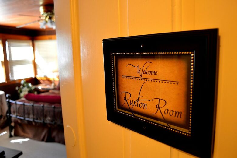 Avenue Hotel Bed & Breakfast