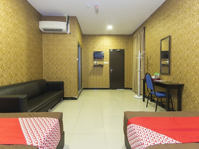 Oyo 439 Night Queen Hotel