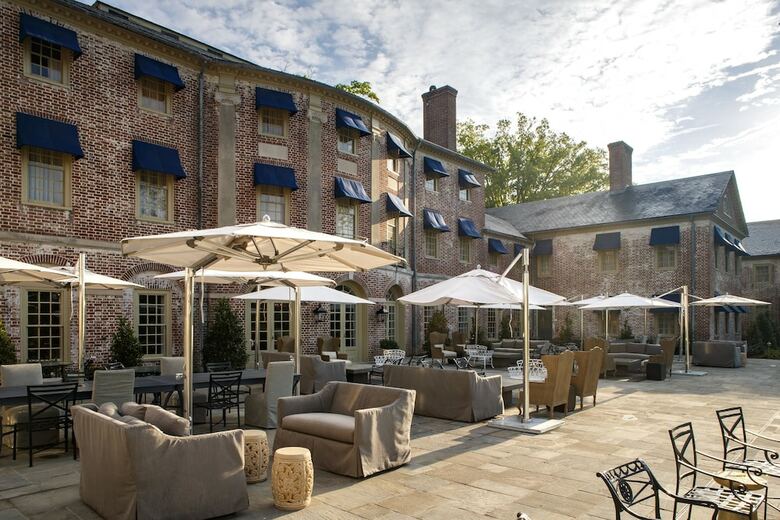 The Colonial Houses - A Colonial Williamsburg Hotel