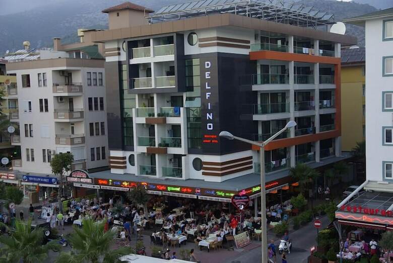 Delfino Boutique Apart Hotel