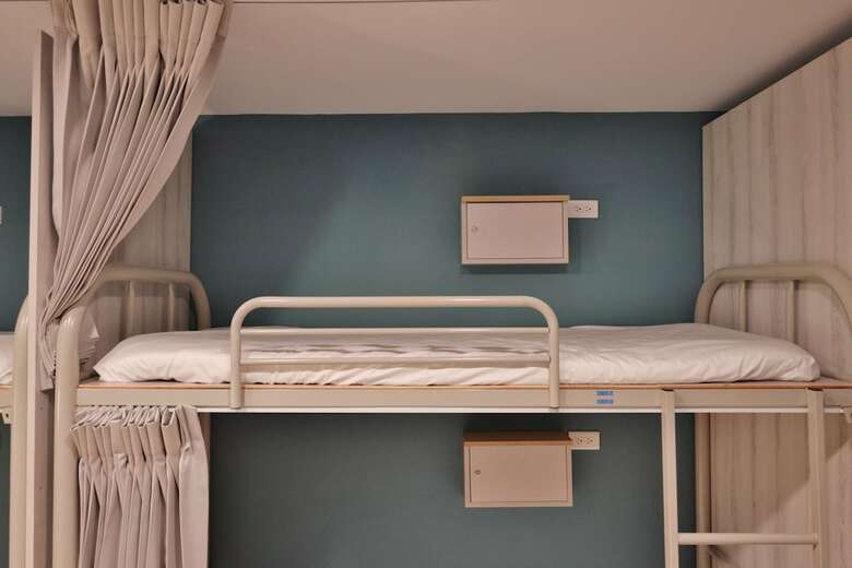 Hostal Happy Inn & Hostel