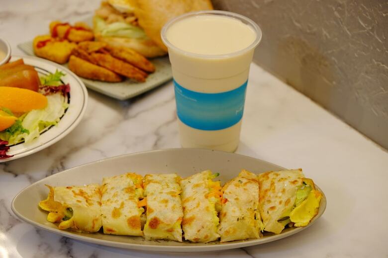 Hostal Happy Inn & Hostel