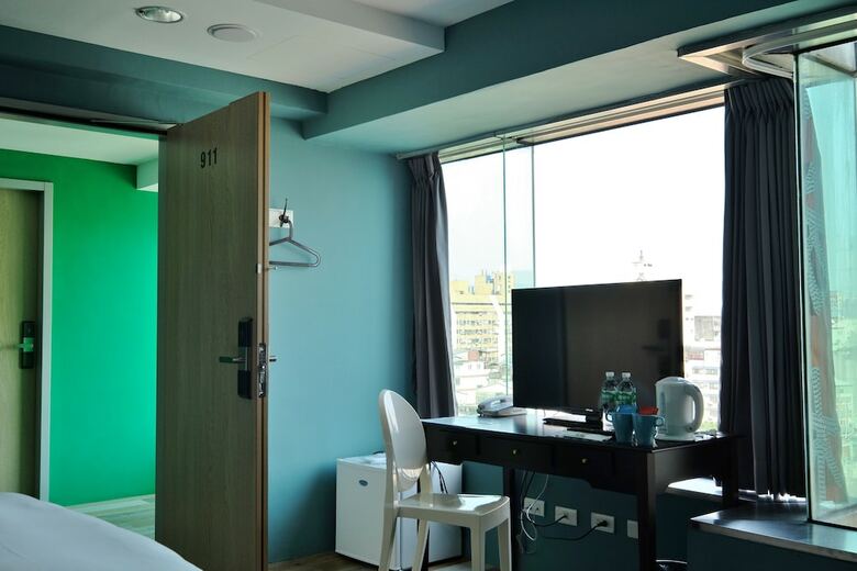 Hostal Happy Inn & Hostel