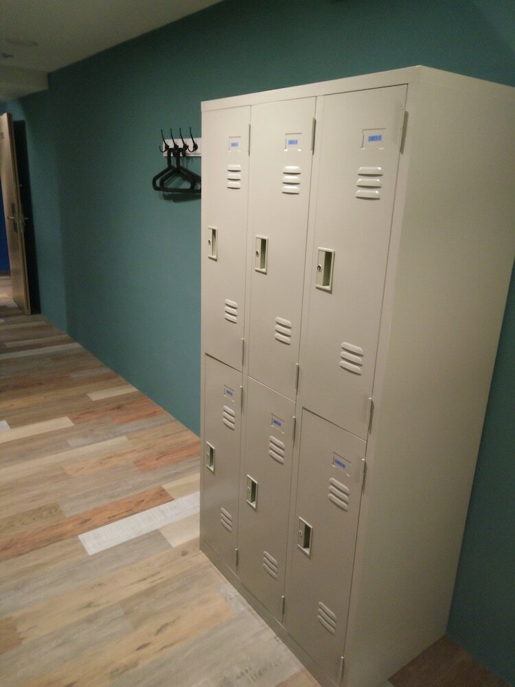 Hostal Happy Inn & Hostel