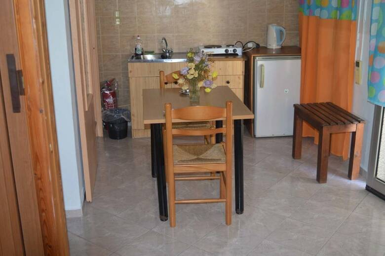 Hotel Hermoupolis Rooms