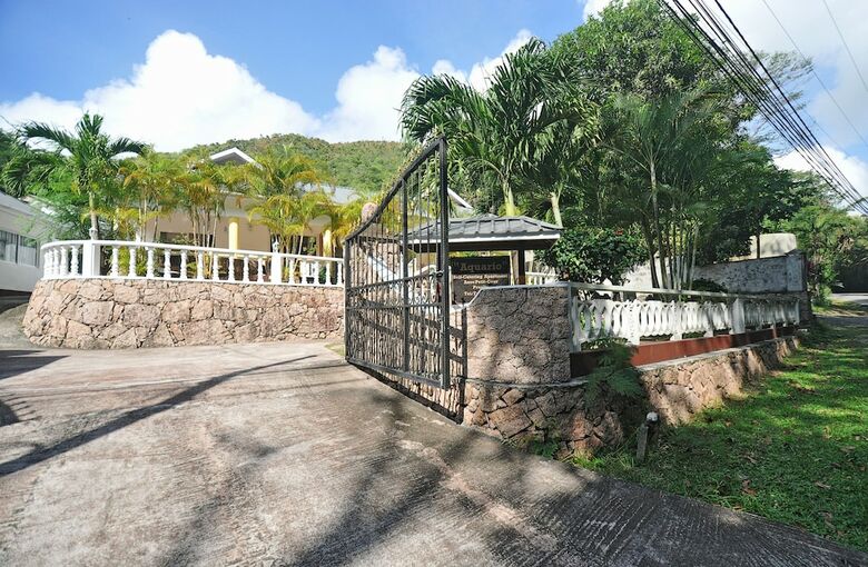 Hotel Acquario Villa