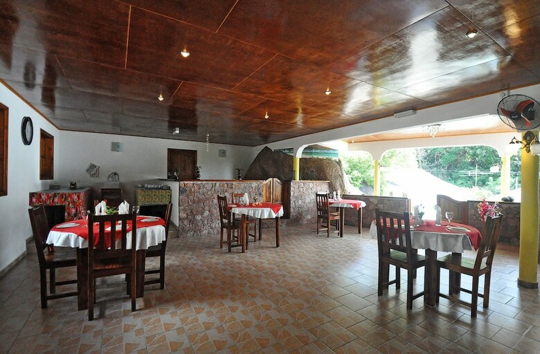 Hotel Acquario Villa
