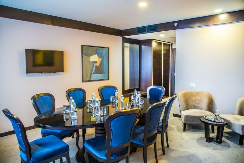 Malak Regency Hotel