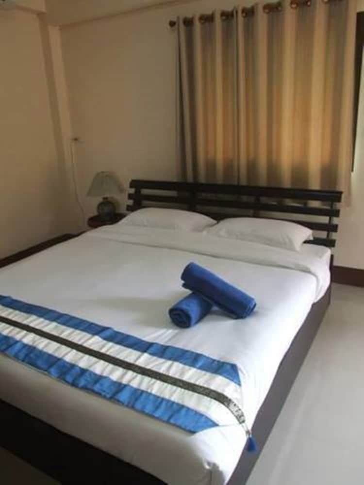 Hotel Jansupar Court