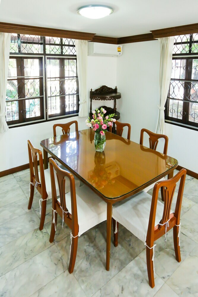 Villa De Nimman