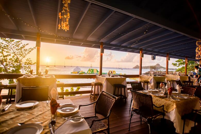 Hotel Bay Gardens Beach Resort