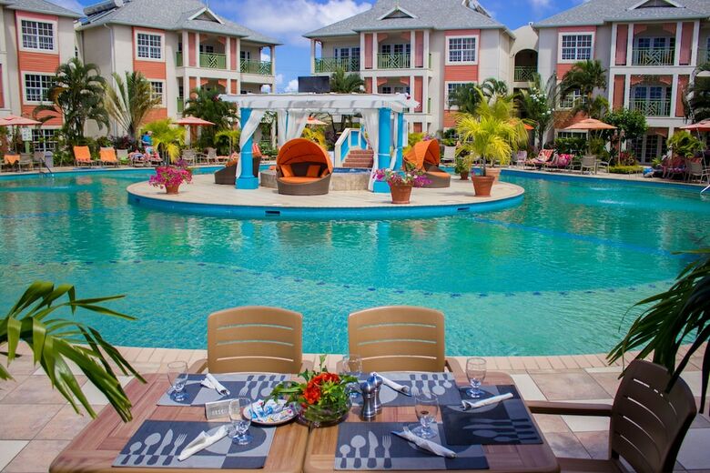 Hotel Bay Gardens Beach Resort