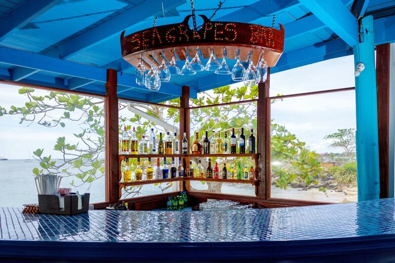 Hotel Bay Gardens Beach Resort