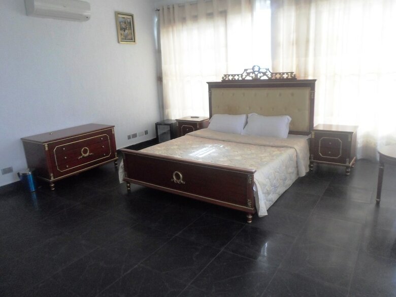 Dream Court Apartment