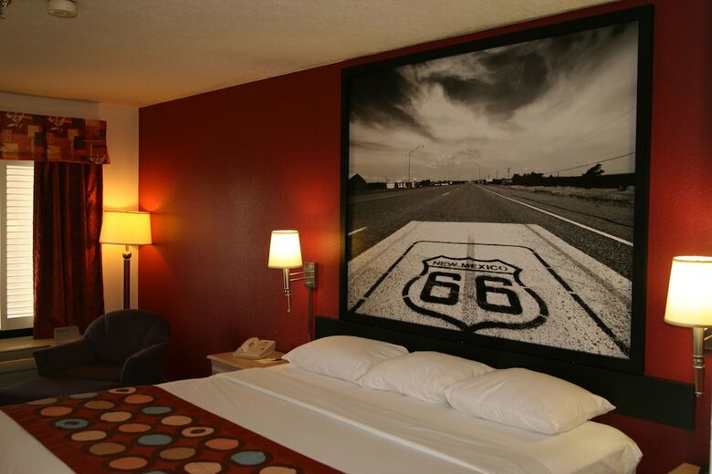 Hotel Super 8 By Wyndham Albuquerque Airport