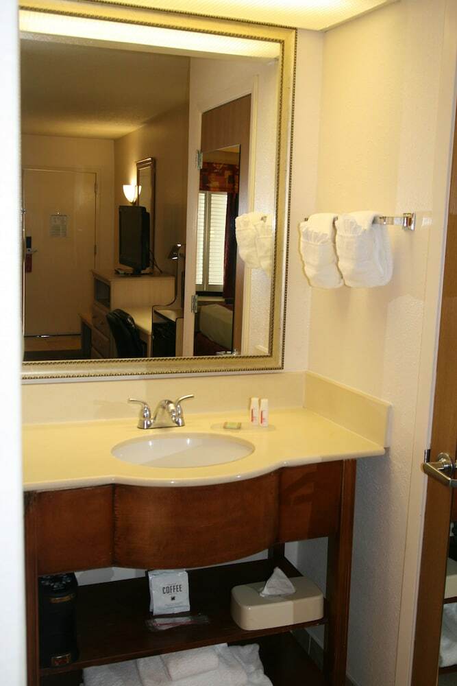 Hotel Super 8 By Wyndham Albuquerque Airport