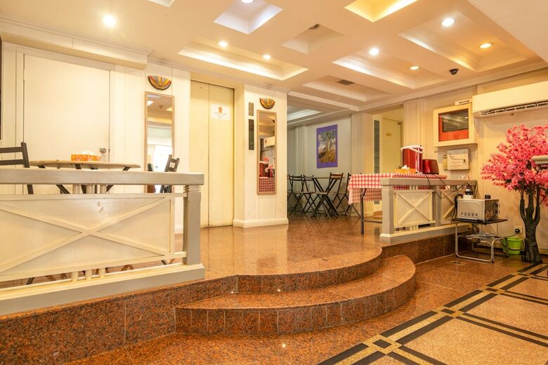 Ming Hotel