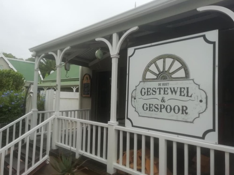 Hotel Housemartin Guest Lodge