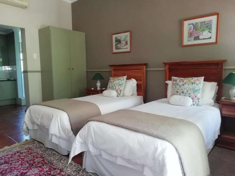 Hotel Housemartin Guest Lodge