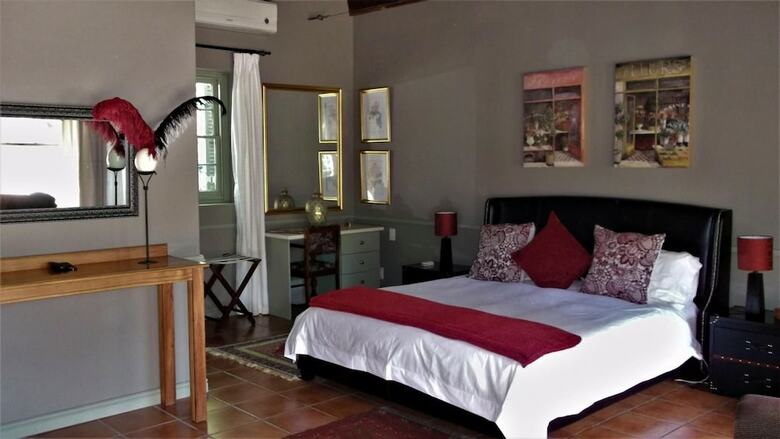 Hotel Housemartin Guest Lodge