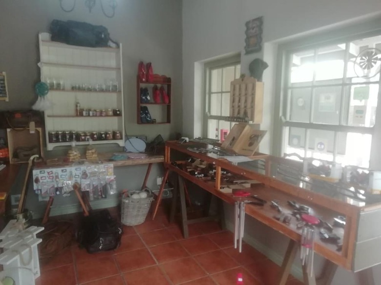 Hotel Housemartin Guest Lodge