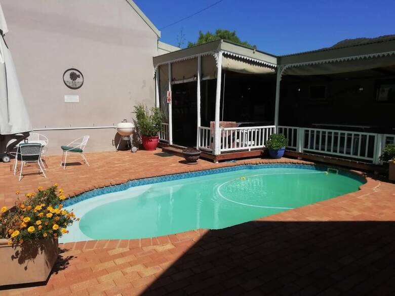 Hotel Housemartin Guest Lodge