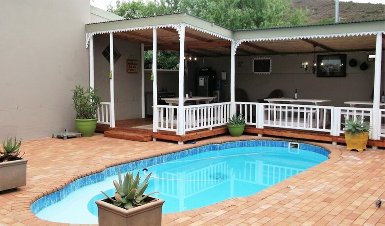 Hotel Housemartin Guest Lodge