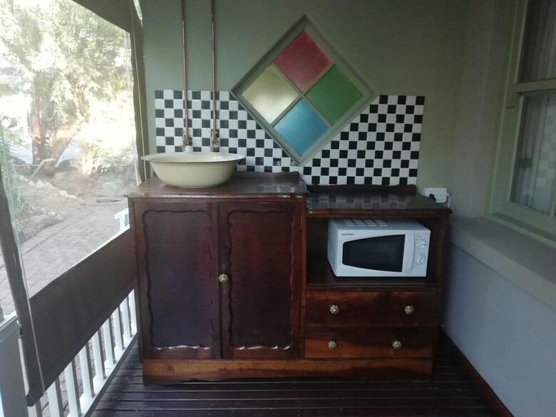 Hotel Housemartin Guest Lodge