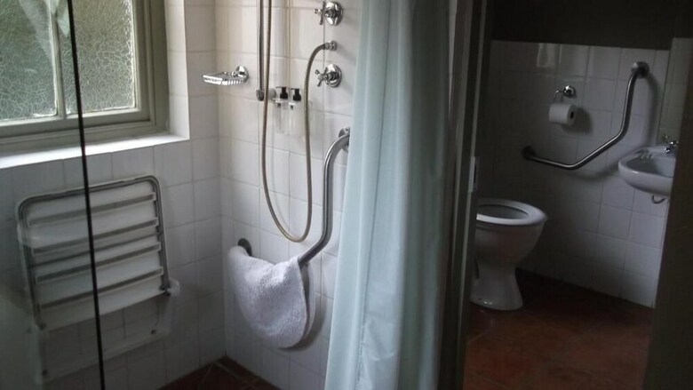 Hotel Housemartin Guest Lodge