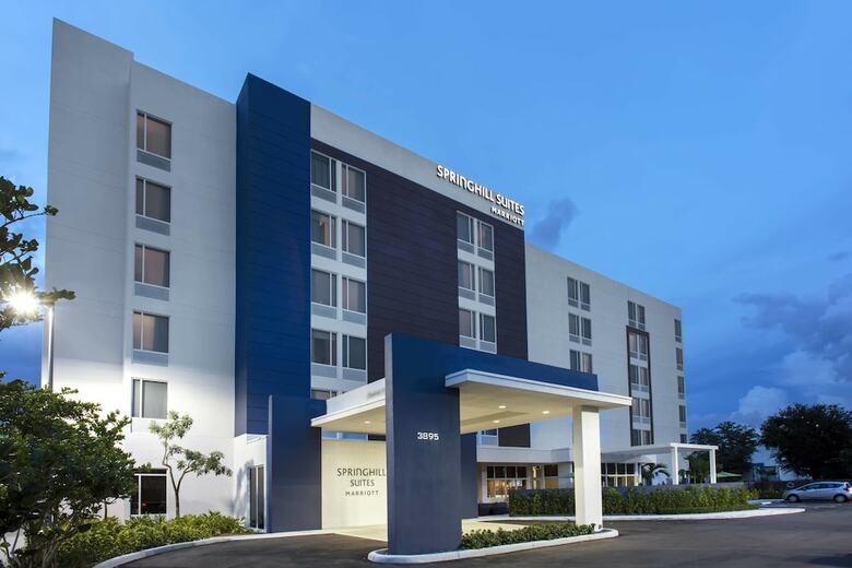 Hotel Springhill Suites By Marriott Miami Doral
