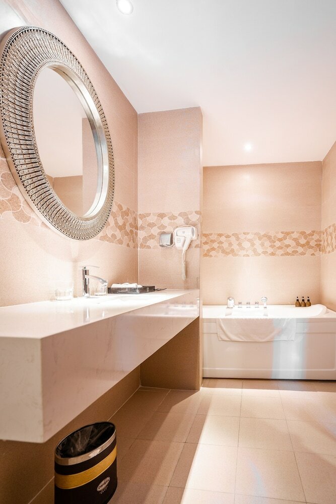 Cicilia Nha Trang Hotels & Spa