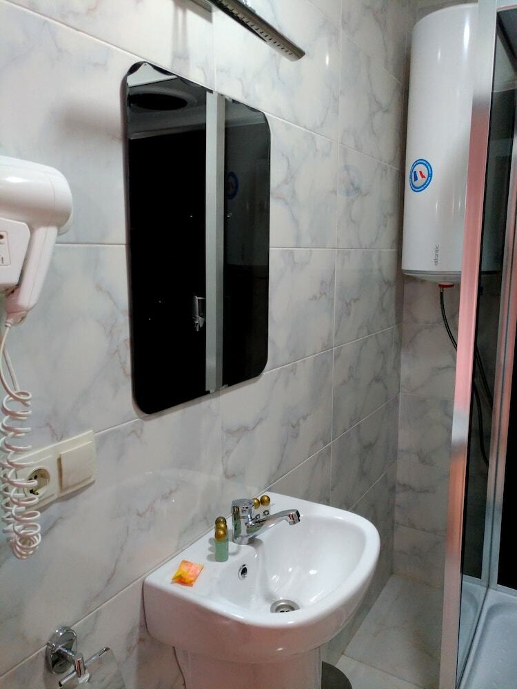 Rock Hotel First Line