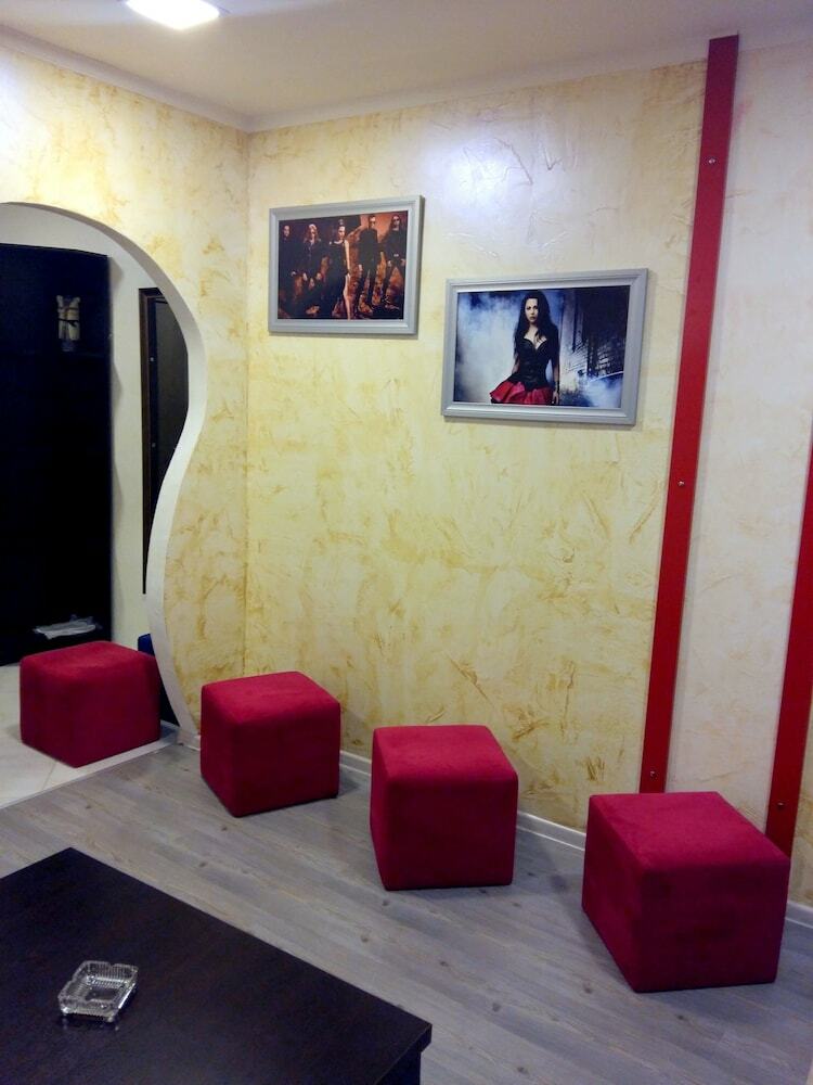 Rock Hotel First Line