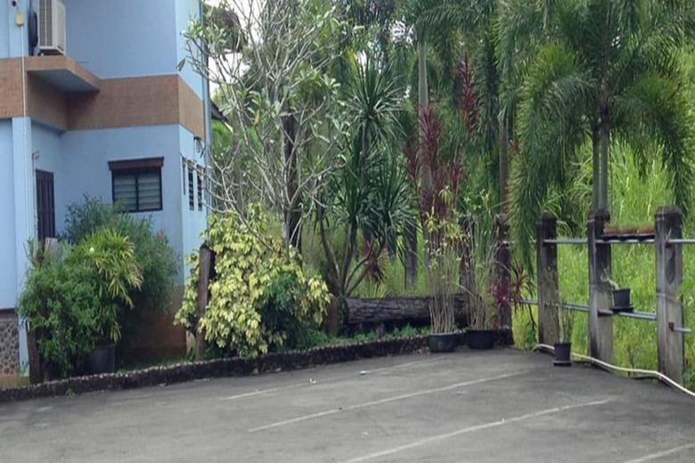 Hotel Baanrimnam Resort Trat