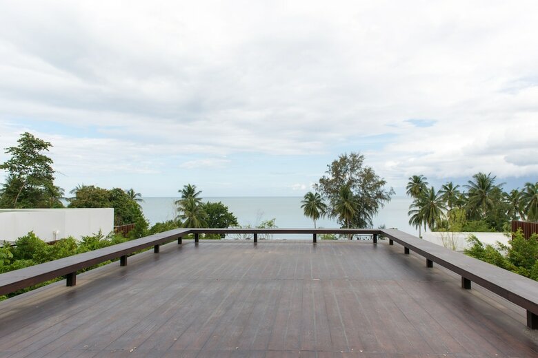 Hotel Seanery Beach Resort