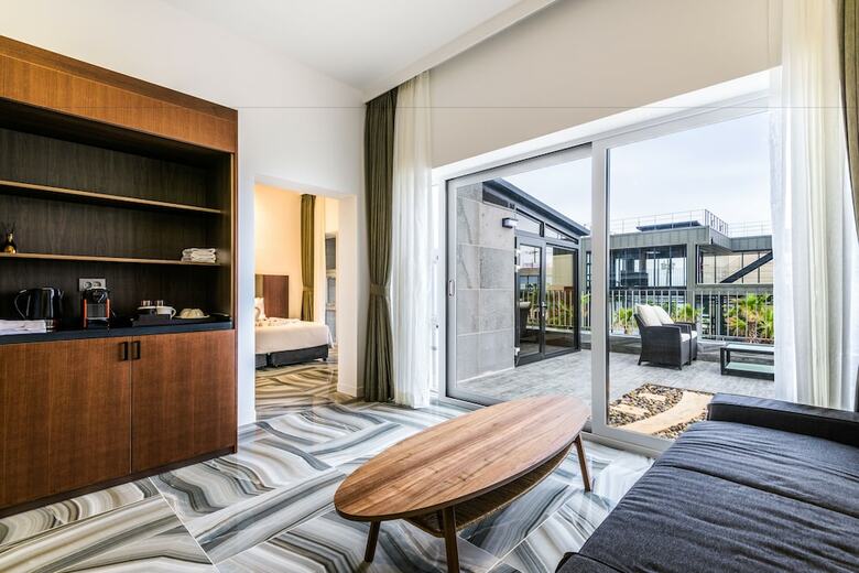 Augila Hotel Jeju Oceano Suites