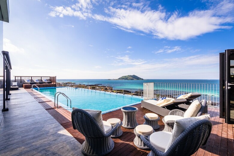 Augila Hotel Jeju Oceano Suites