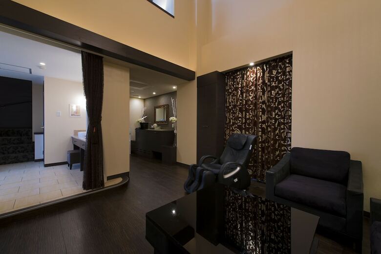 Hotel Myth-l-