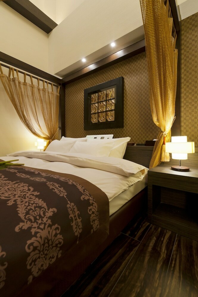 Hotel Myth-l-