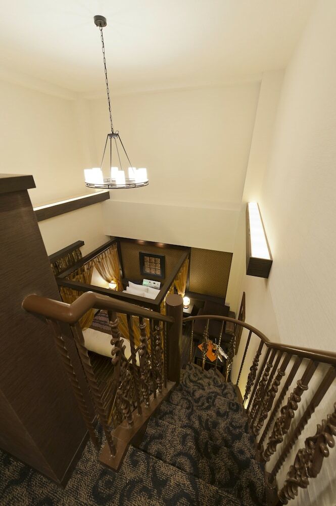 Hotel Myth-l-