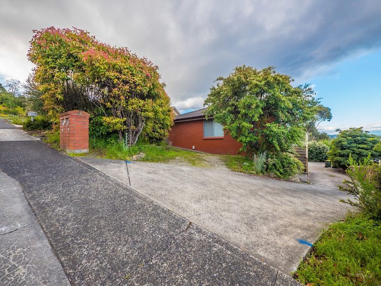 Family Home At Kingston Beach
