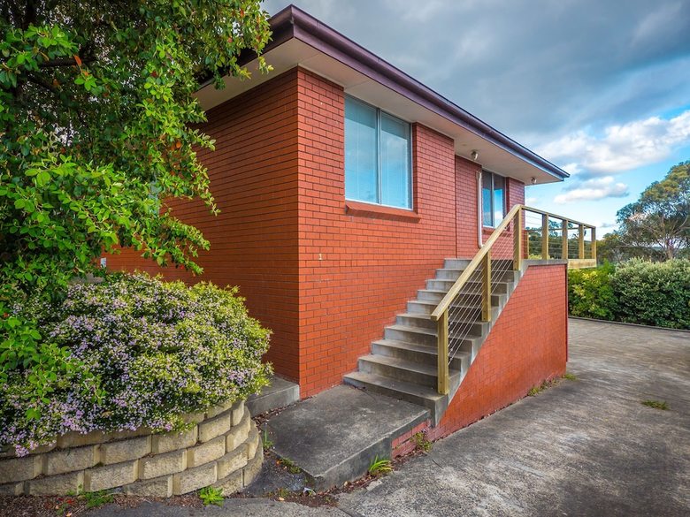 Family Home At Kingston Beach