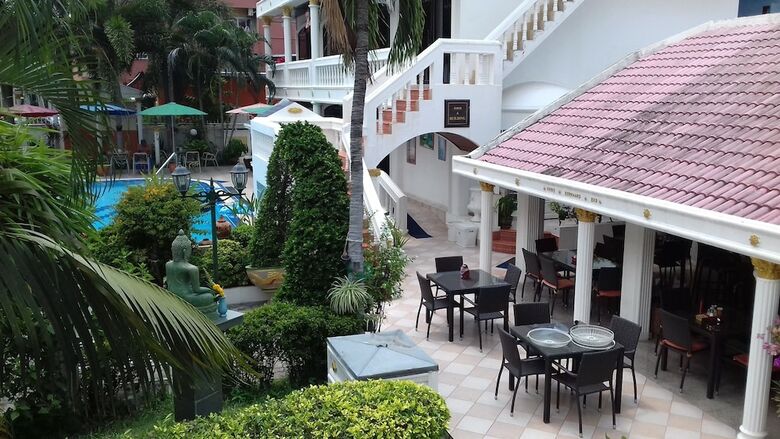 Hotel Villa Oranje Pattaya