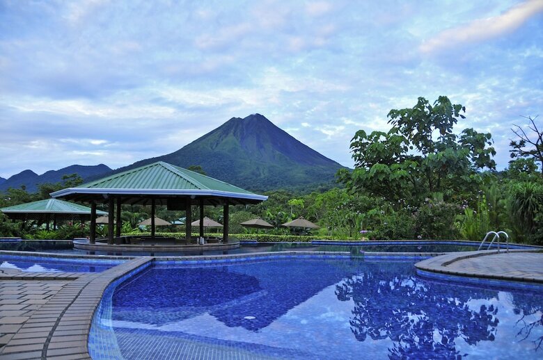 Arenal Manoa & Hot Springs Resort
