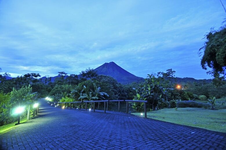 Arenal Manoa & Hot Springs Resort
